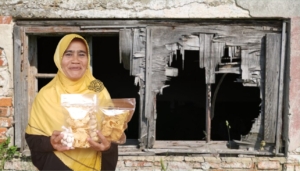 Farida Zakat berdayakan Dhuafa web